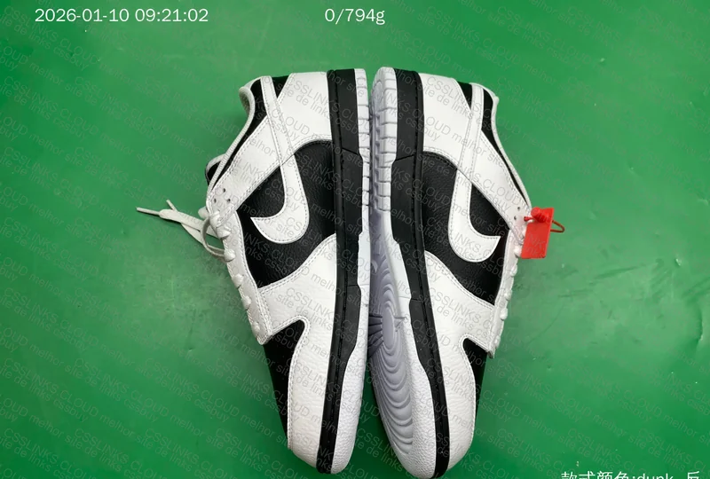 Nike Dunk Low "Reverse Panda" 3