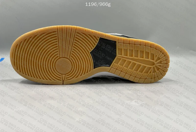 Nike Dunk Low SB Black Gum 5