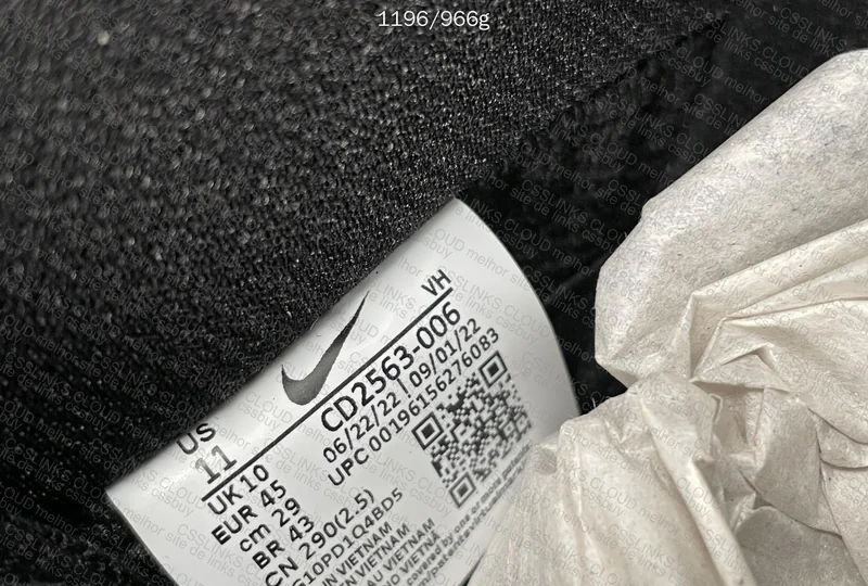 Nike Dunk Low SB Black Gum 6
