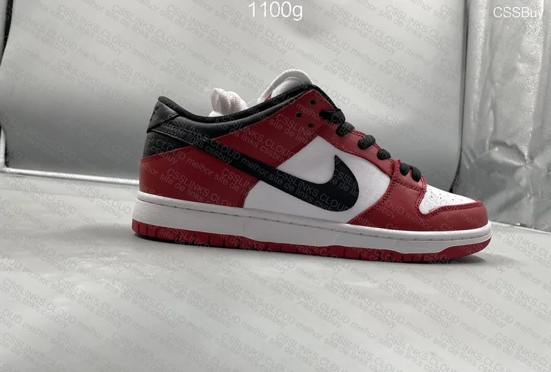 Nike Dunk Low SB Chicago 3