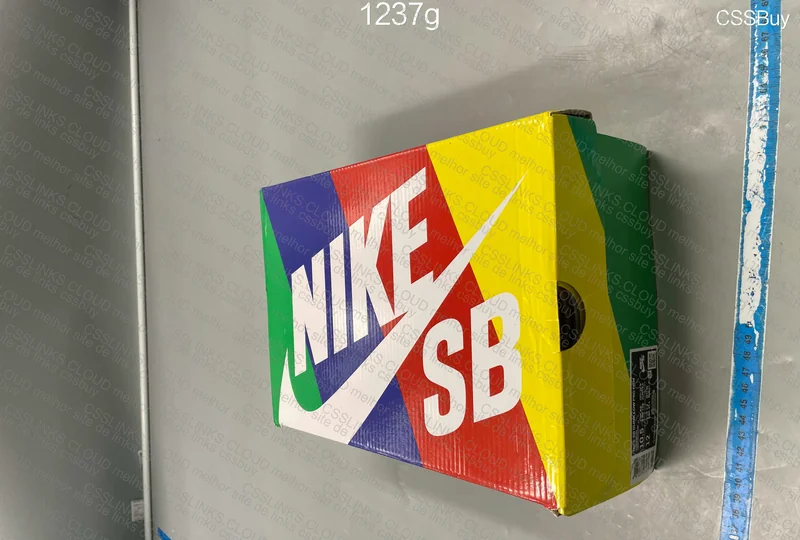 Nike Dunk Low SB PIG