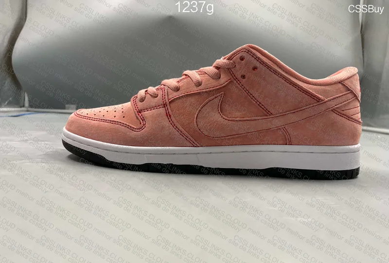 Nike Dunk Low SB PIG 4