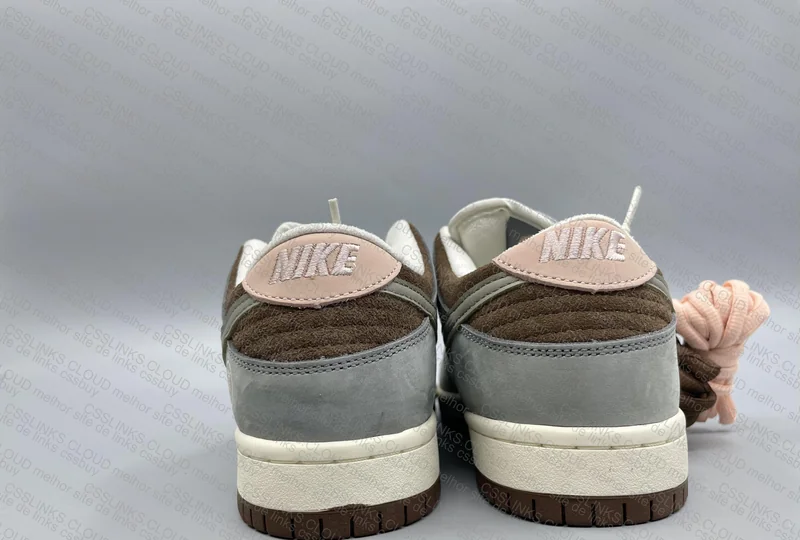 Nike Dunk Low SB x YUTO HORIGOME 3