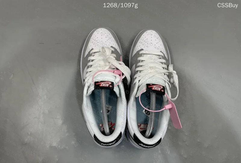Nike Dunk Low SE Jackpot