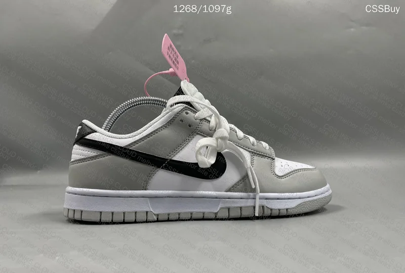 Nike Dunk Low SE Jackpot 5
