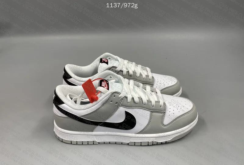 Nike Dunk Low SE Jackpot