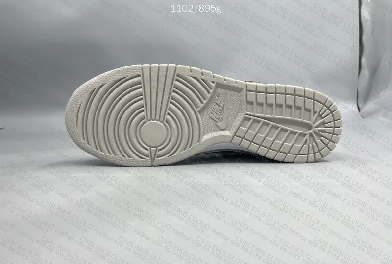 Nike Dunk Low SE Lottery Pack Grey Fog 3