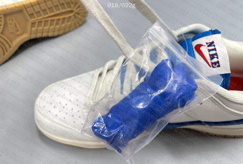 Nike Dunk Low SE - Sail Dark Marina Blue 4