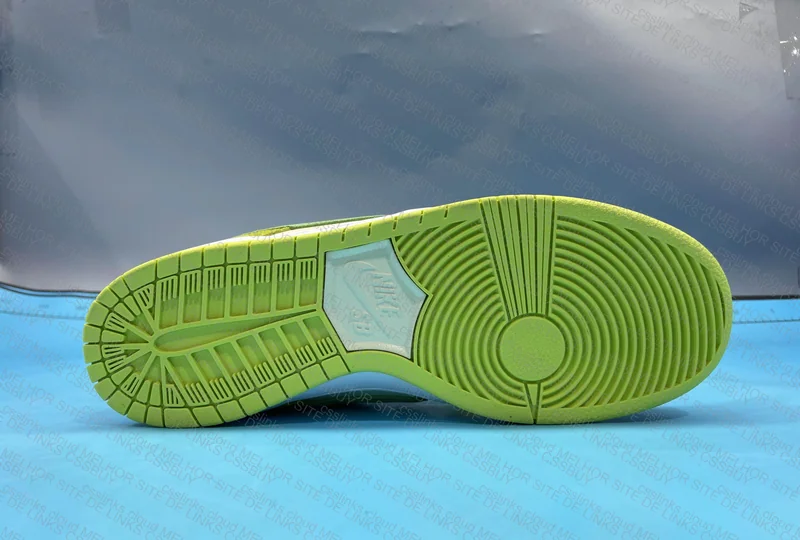 Nike Dunk Low Sour Apple 6
