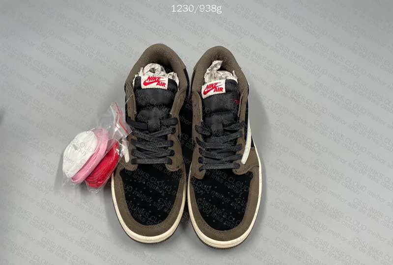 Nike Dunk Low Travis Scott Reverse 2