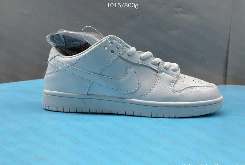 nike dunk low triple white 8