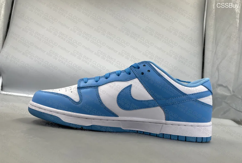 Nike Dunk Low UNC