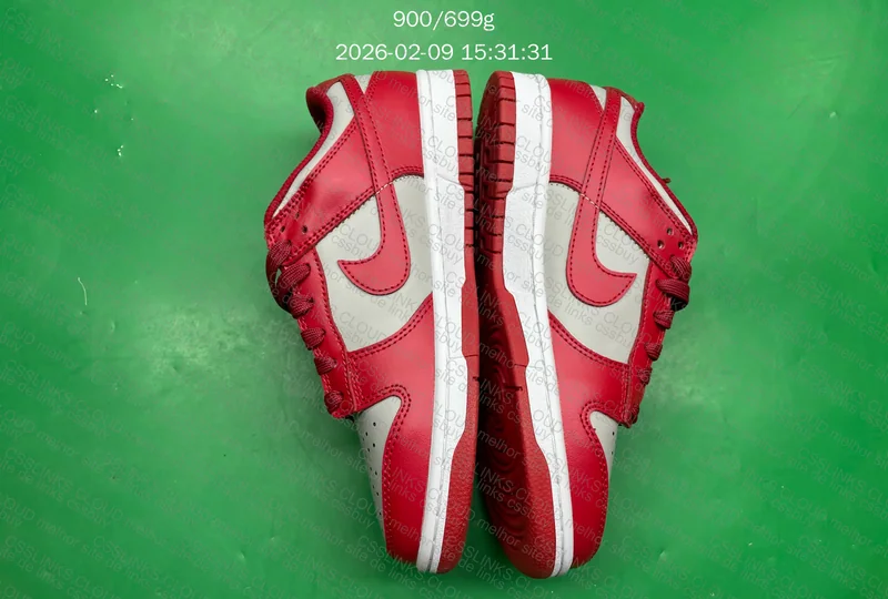 Nike Dunk Low UNLV Medium Grey (Blind box)