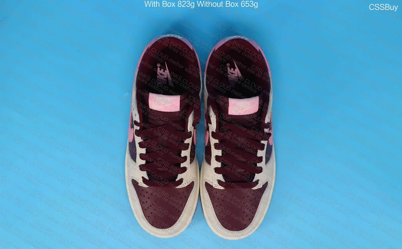 Nike Dunk Low Valentine’s