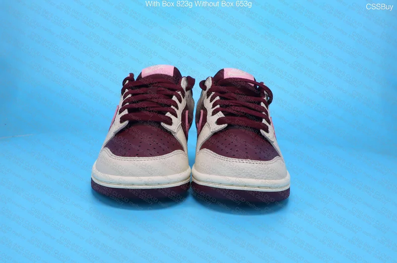 Nike Dunk Low Valentine’s 2
