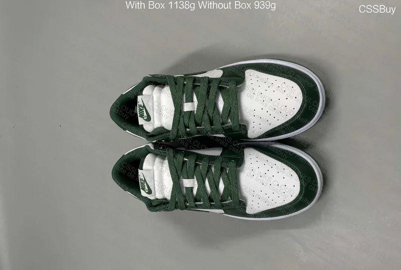 Nike Dunk Low “Varsity Green”