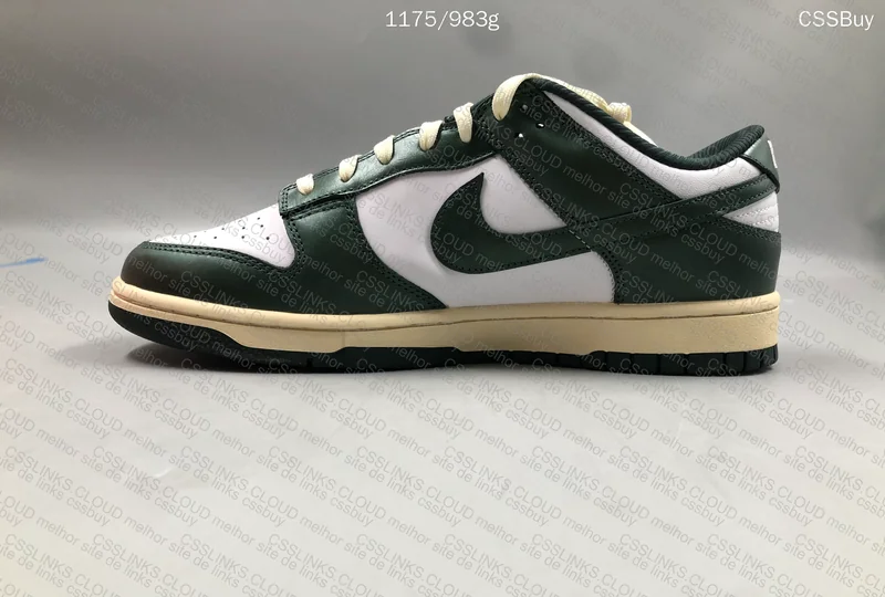 Nike Dunk Low Vintage Green 5