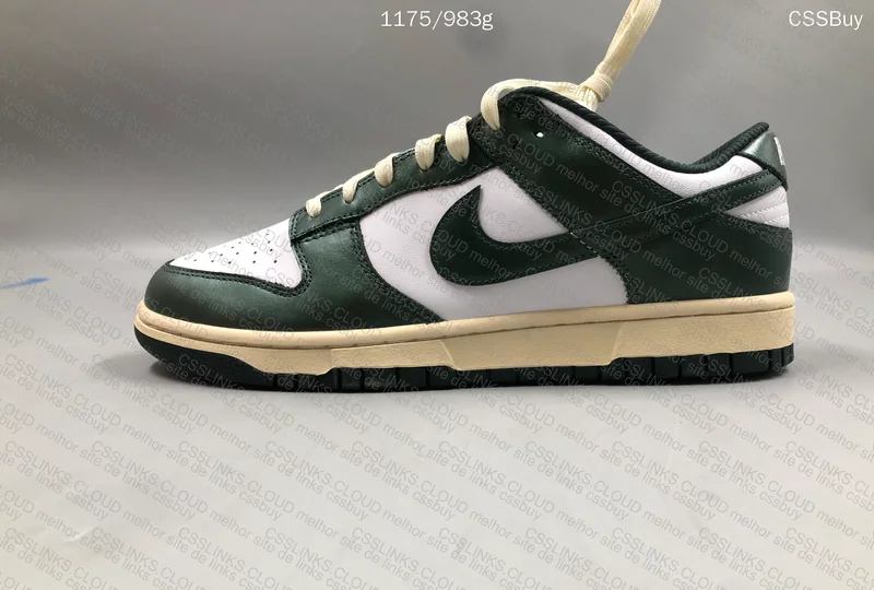Nike Dunk Low Vintage Green 8