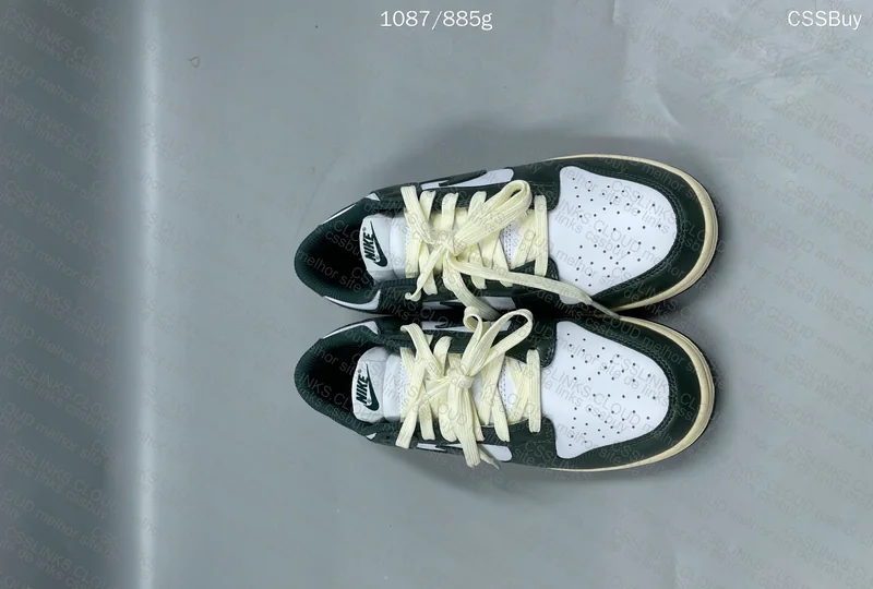 Nike Dunk Low Vintage Green 5