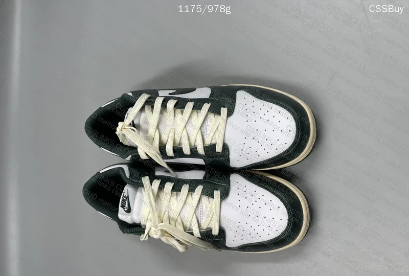 NIKE DUNK LOW VINTAGE GREEN