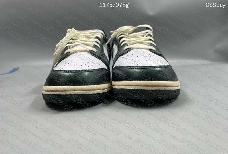 NIKE DUNK LOW VINTAGE GREEN 2