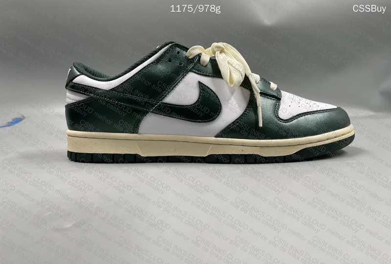 NIKE DUNK LOW VINTAGE GREEN 9