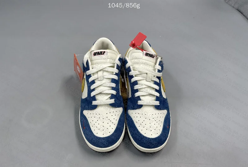 Nike Dunk Low x Kasina "80's Bus"