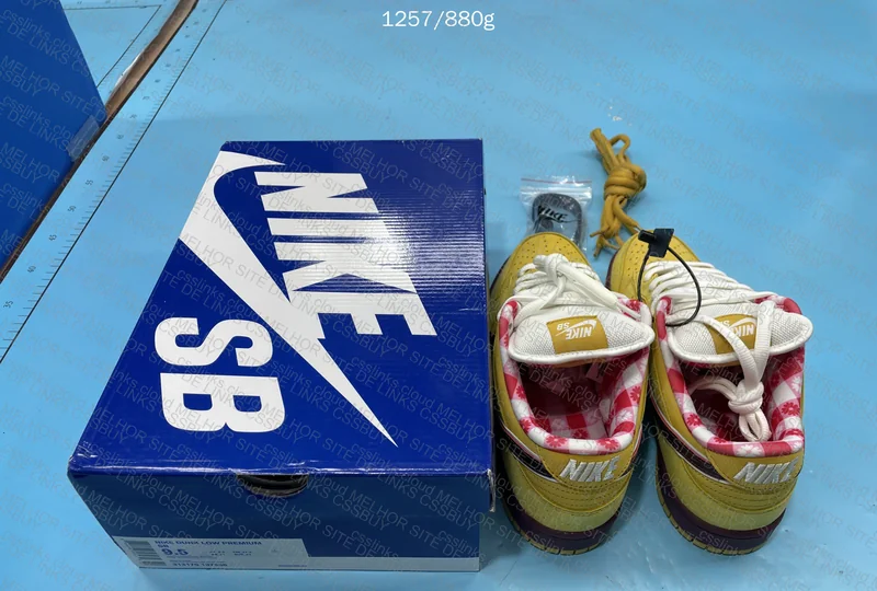 Nike Dunk Low Yellow Lobster