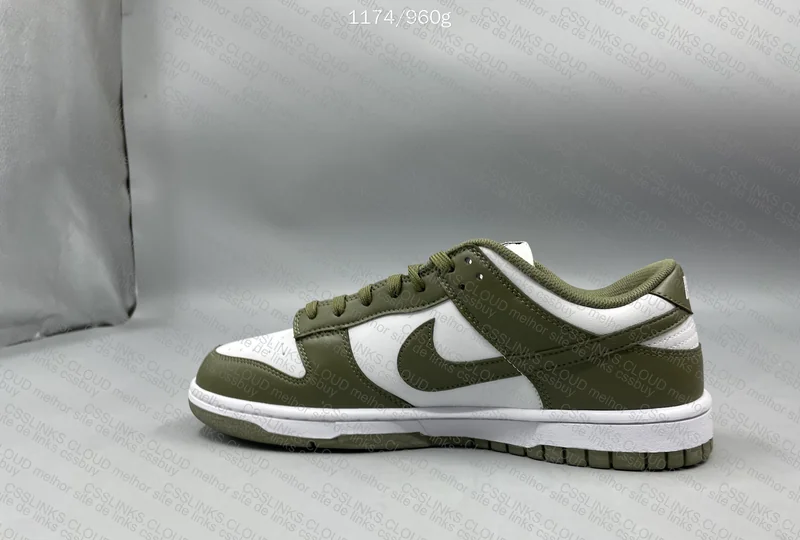 Nike Dunk Medium olive VT 5