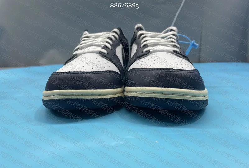 Nike Dunk Midnight Navy 2