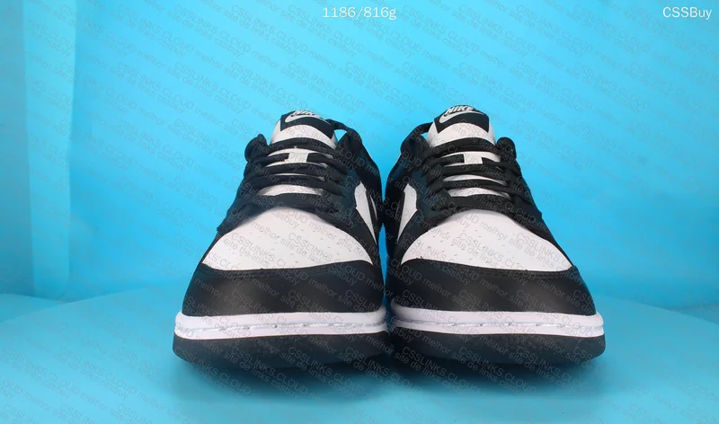 NIKE DUNK PANDA 3