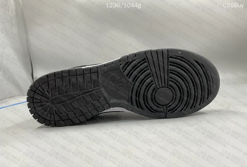 Nike dunk Panda 4