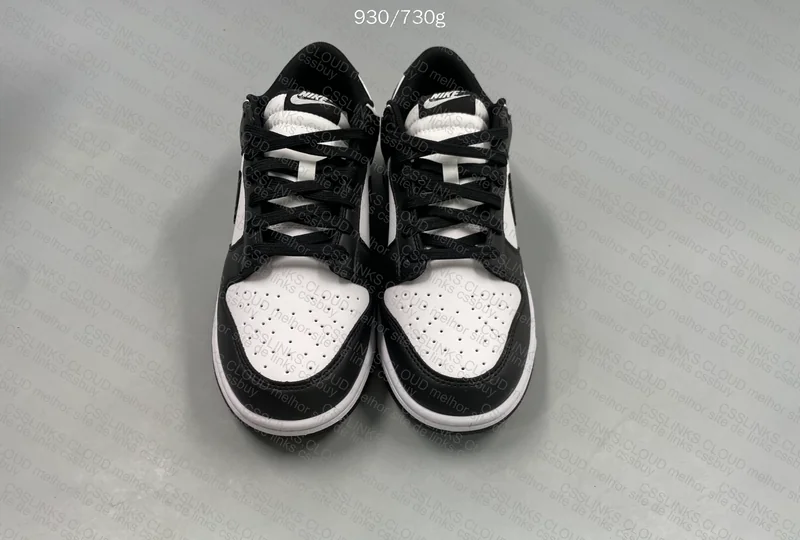 Nike Dunk Panda 3