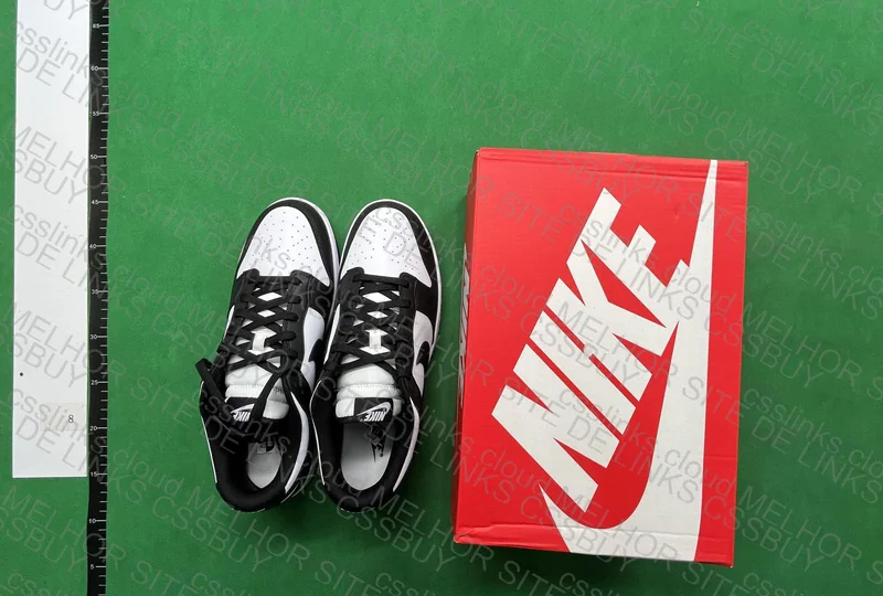 Nike Dunk Panda