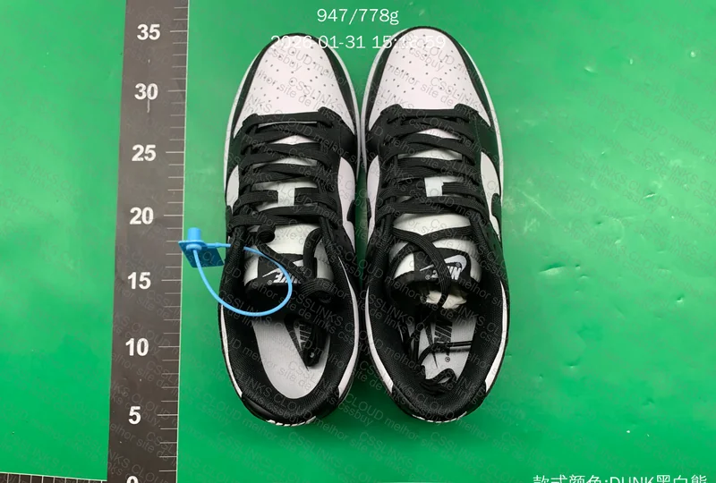 NIKE DUNK PANDA 2