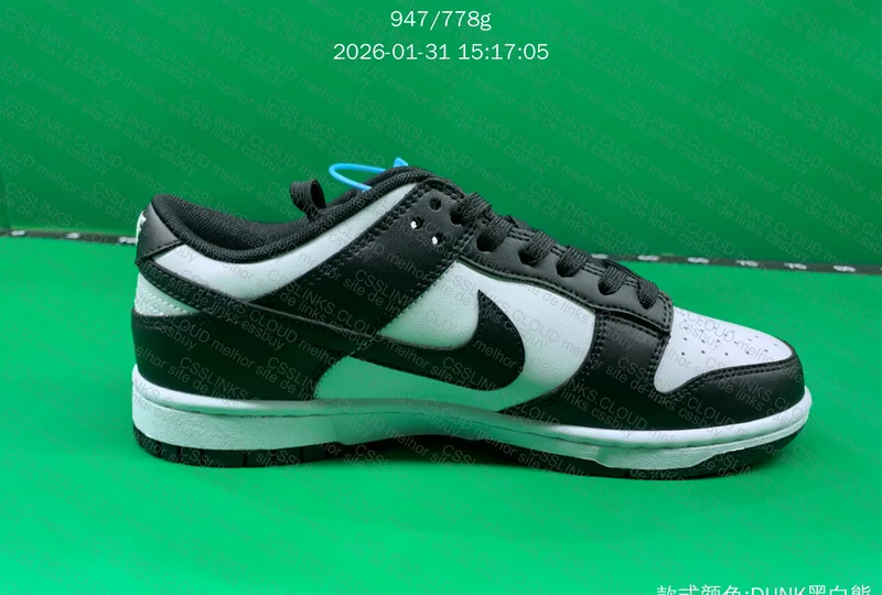 NIKE DUNK PANDA 3