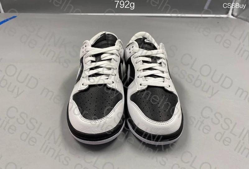 Nike Dunk Panda Reverse