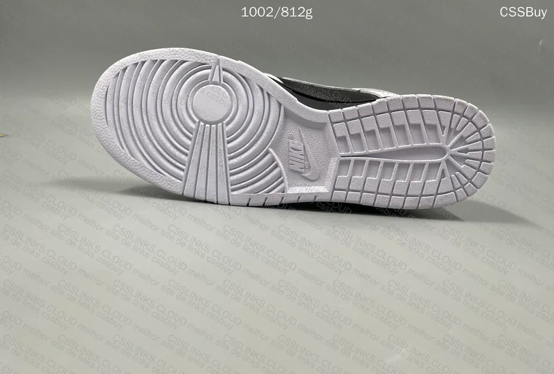 Nike Dunk Panda Reverse 2