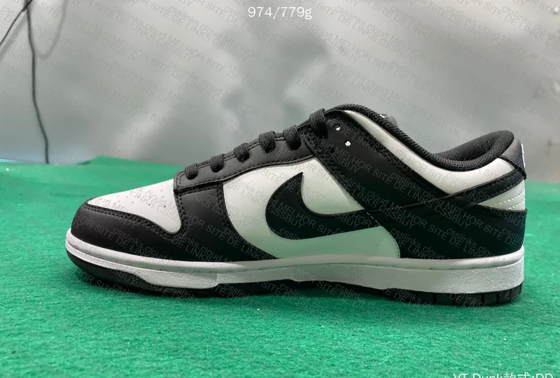 NIKE DUNK PANDA VT (YOLO) 7
