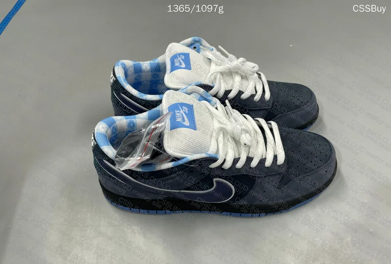 NIKE DUNK SB BLUE LOBSTER