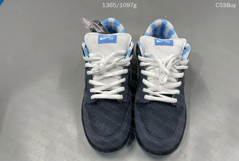 NIKE DUNK SB BLUE LOBSTER 2