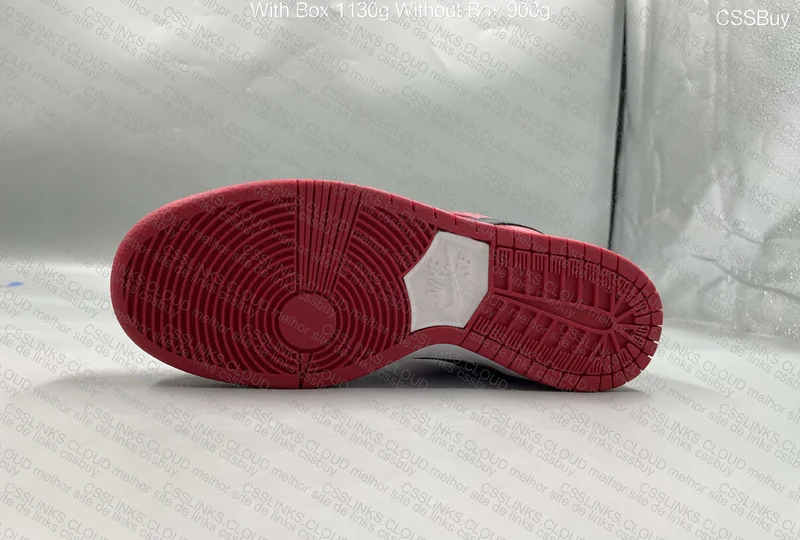 Nike Dunk SB Chicago 10