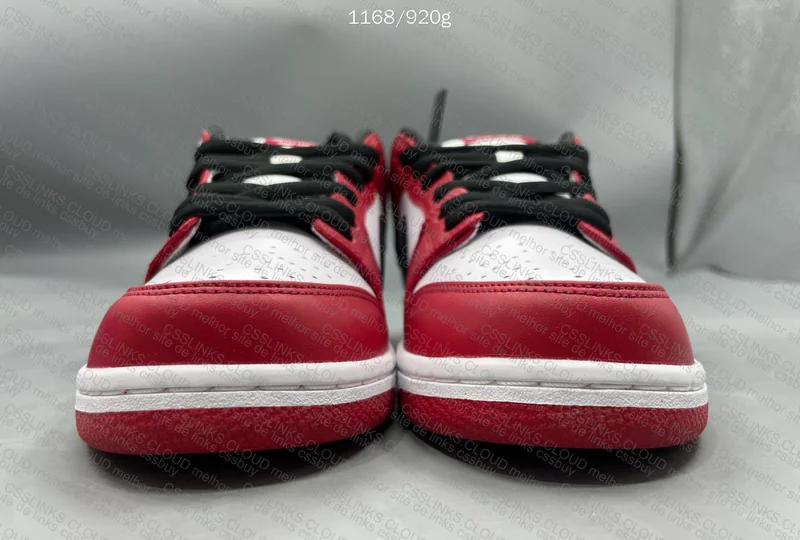 Nike Dunk SB Chicago 8
