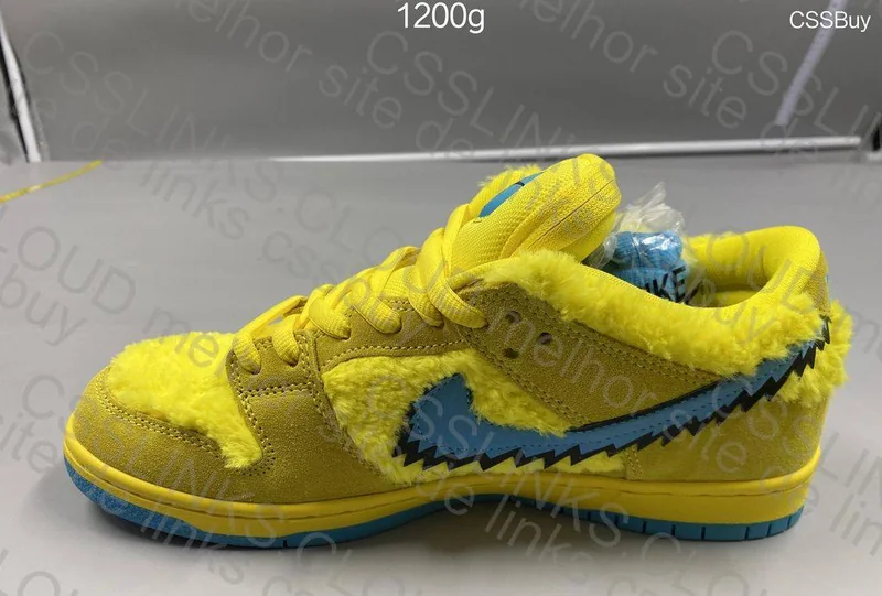 Nike Dunk SB Grateful Dead Yellow 5