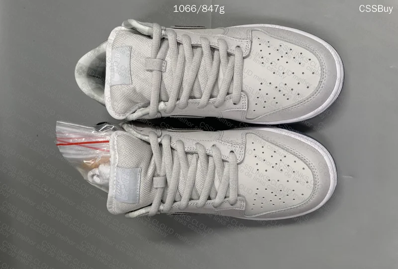 NIKE Dunk SB Lobster White