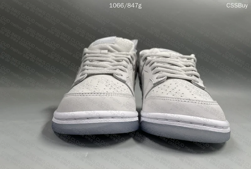 NIKE Dunk SB Lobster White 2