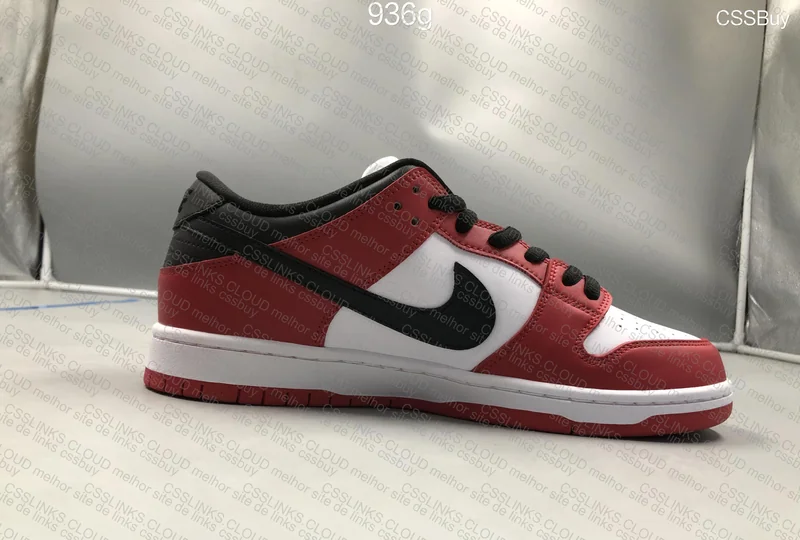 Nike Dunk SB Low Chicago 3