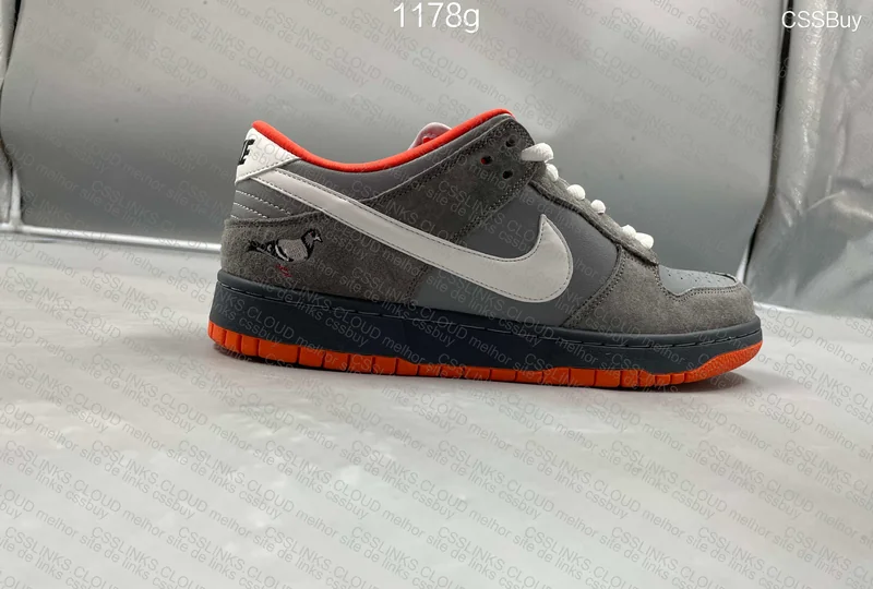 Nike Dunk SB Low NYC Pigeon 3