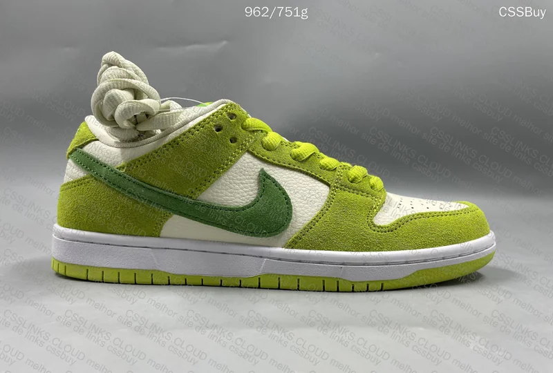Nike Dunk SB Low Pro 'Sour Apple' 4