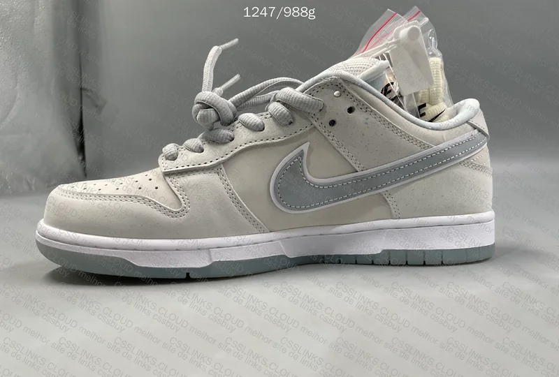 Nike Dunk SB Low "White Lobster" 2